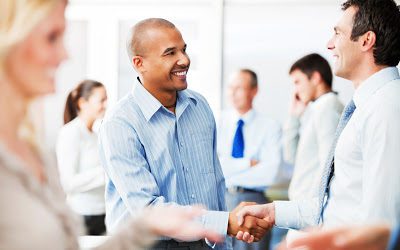 6 Tips for Navigating Your First Networking Event