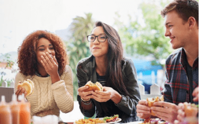 5 Habits of People Who Make Friends Easily